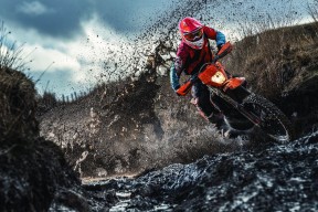 国家队在赛后评估中提出进一步改进的训练方案，国家队参加比赛