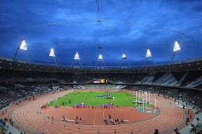 东契奇怒批裁判：这辈子没遇过这样的判罚，东契奇是谁