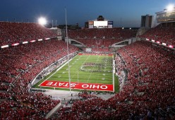 主场氛围持续火爆观众热情成为球队最坚实的后盾支持