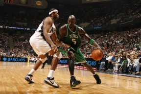 教师招聘考试跑步进场，考生压力引发共鸣