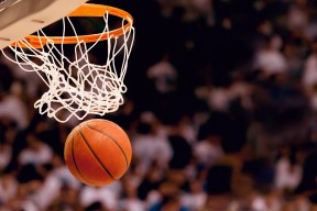 雷霆替补后卫在封闭训练中展现领袖气质，雷霆队训练