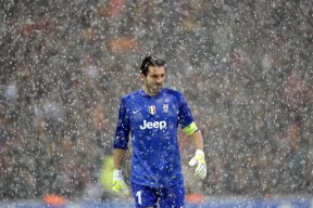 勇士队保持联盟领先，争取冠军宝座，勇士队的发展联盟